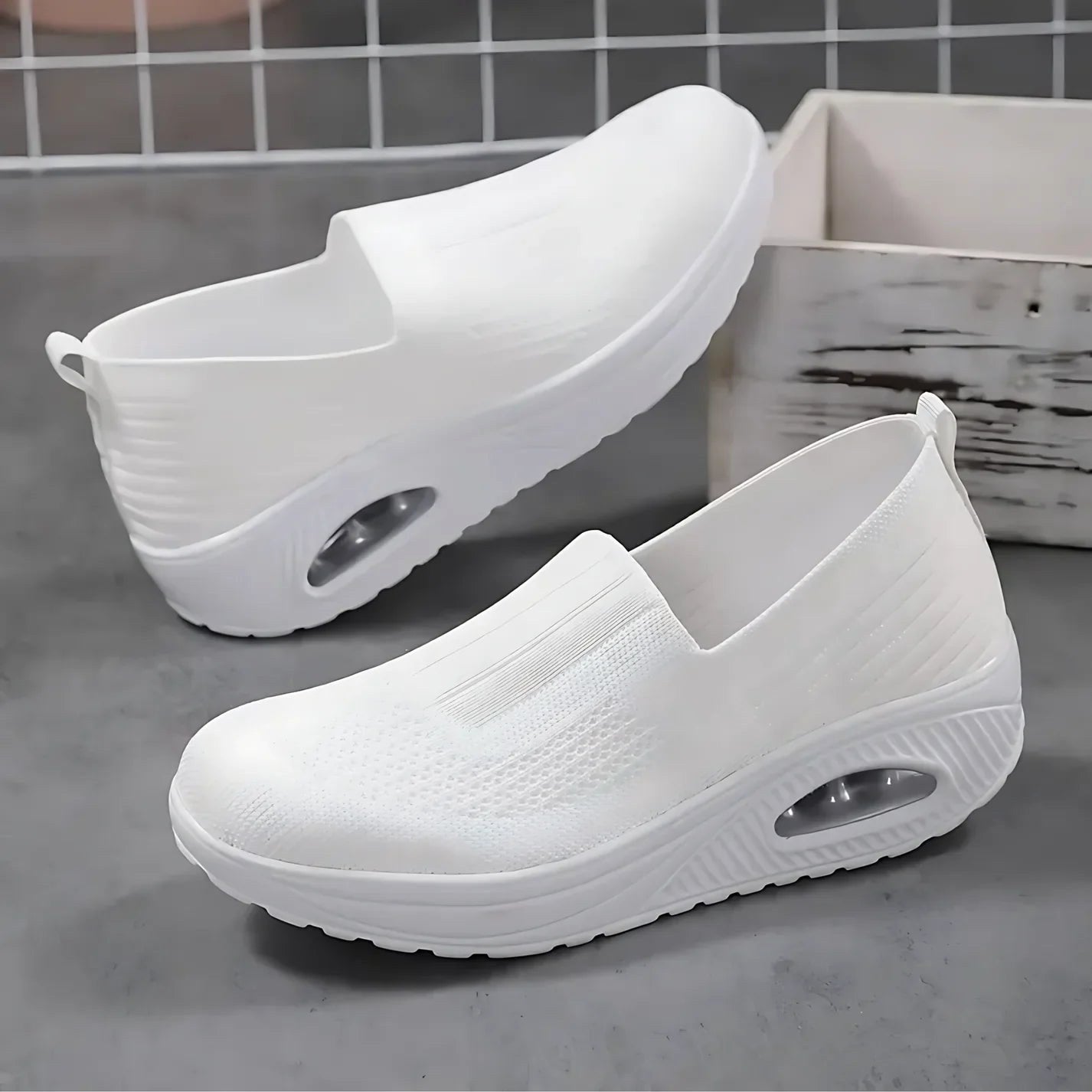 Amelie | Damen-Slip-On-Schuhe mit Dämpfung, Orthopädische Komfortschuhe | Nomad NTS | Weiß