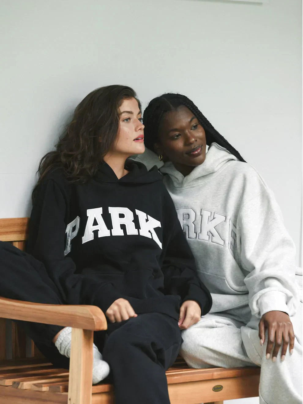 Annabelle | Damen Oversized Varsity-Sweatshirt, Chenille-Schriftzug Rundhalspullover | Nomadnts | Nomadnts