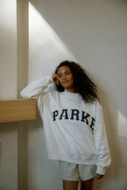 Annabelle | Damen Oversized Varsity-Sweatshirt, Chenille-Schriftzug Rundhalspullover | Nomadnts | Nomadnts
