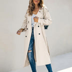 Anouk | Damen langer Trenchcoat, klassischer zweireihiger Mantel | Nomadnts | Nomadnts