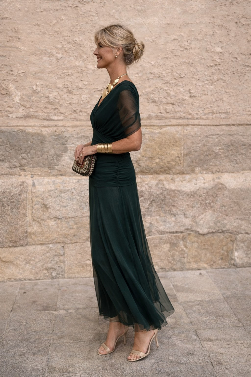Aurelie | Damen Chiffon-Maxikleid mit V-Ausschnitt, fließendes knöchellanges Kleid | Nomadnts | Green