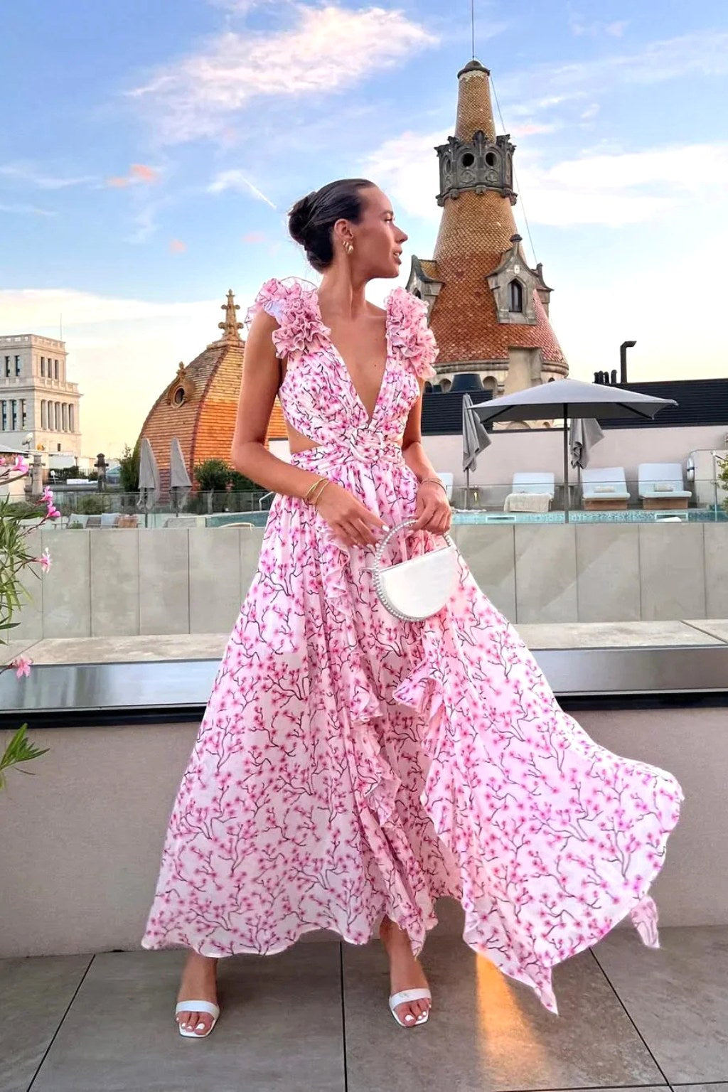 Bernadette | Damen Blumen-Maxikleid mit V-Ausschnitt und Rüschenschultern, Kleid für Hochzeitsgäste | Nomadnts | Orange