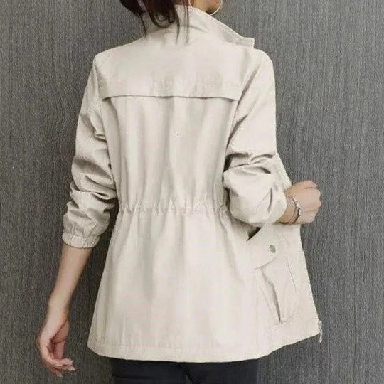 Catherine | Damen leichter wasserdichter Trenchcoat, Herbstmantel mit Kapuze | Nomadnts | Beige