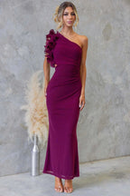 Claudine | Damen One-Shoulder-Maxikleid mit Rüschendetail, eng anliegendes Abendkleid | Nomadnts | Coffee