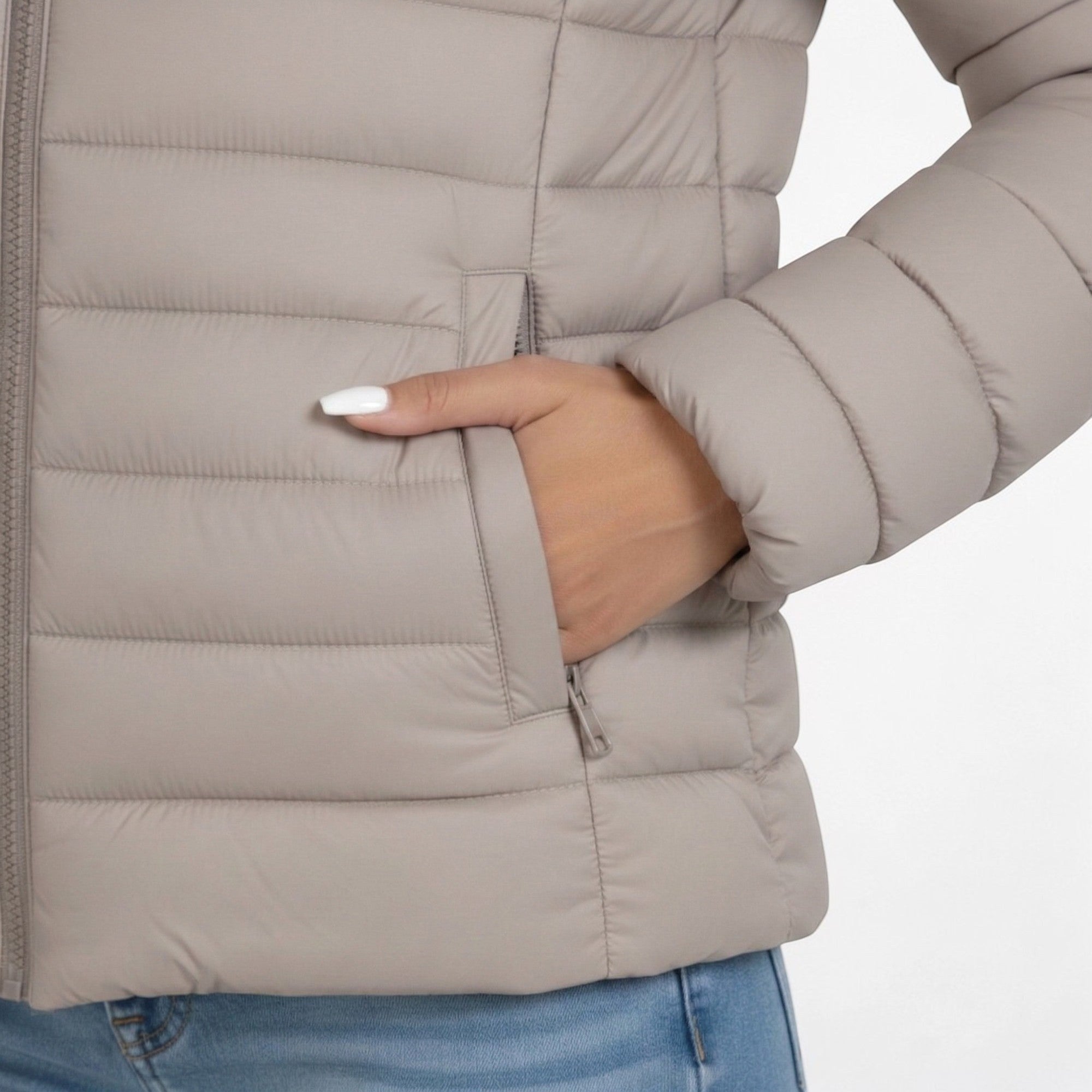 Clemence | Damen leichte Steppjacke, schmal geschnittene Reißverschluss-Jacke | Nomadnts | Black