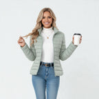 Clemence | Damen leichte Steppjacke, schmal geschnittene Reißverschluss-Jacke | Nomadnts | Pink