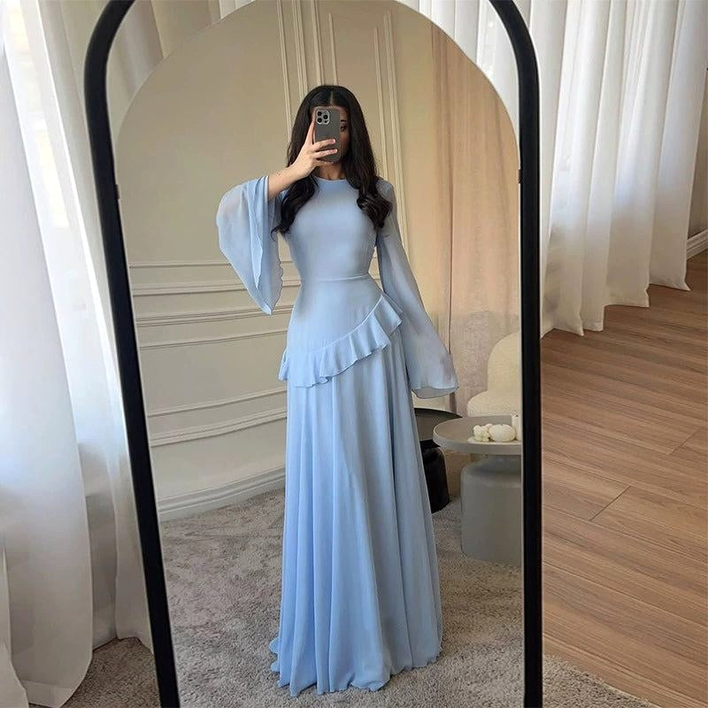 Colette | Damen gestuftes Maxikleid mit Trompetenärmeln, formelles Kleid für Hochzeitsgäste | Nomadnts | Light Blue
