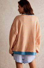 Darcy | Damen gestreifter Oversized-Pullover, locker geschnittenes Strickoberteil | Nomadnts | Nomadnts