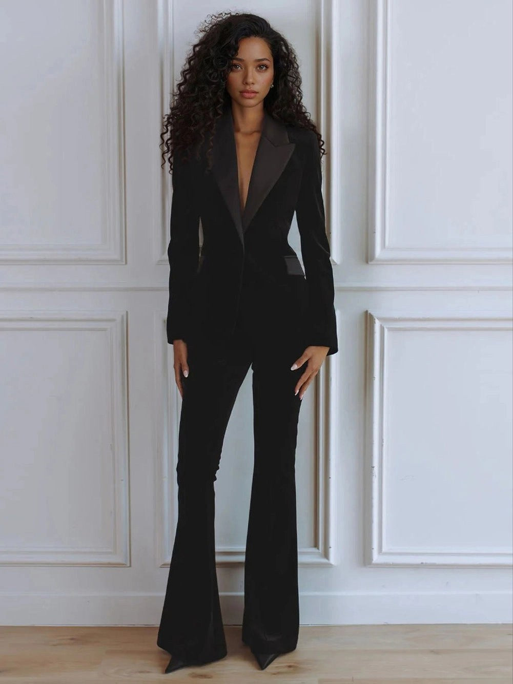 Delphine | Damen Blazer mit einem Knopf und Schlaghose, Zweiteiler mit Kontrast-Revers | Nomadnts | Nomadnts