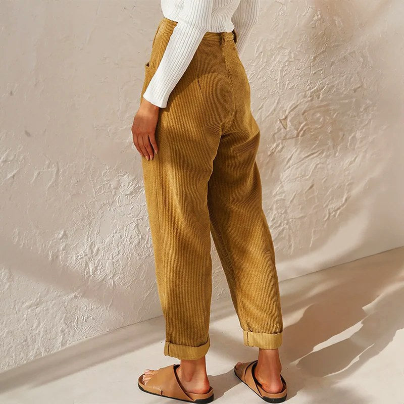 Eliane | Damen Cordhose mit hoher Taille und weitem Bein, Hose mit Bundfalten | Nomadnts | Brown