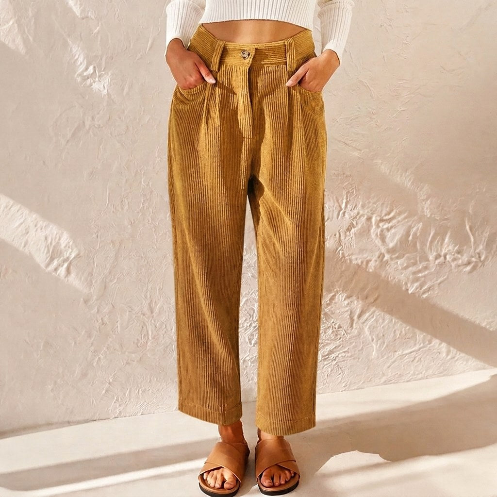 Eliane | Damen Cordhose mit hoher Taille und weitem Bein, Hose mit Bundfalten | Nomadnts | Green