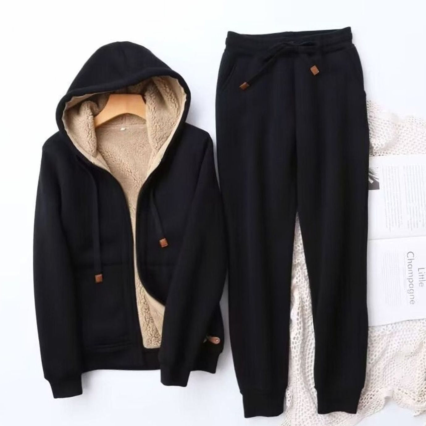 Helena | Damen-Fleece-Futter-Hoodie-Jogger-Trainingsanzug, Wärmeset aus Kapuzenpullover und Jogginghose | Nomad NTS | Black