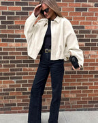 Josette | Damen Kunstwildleder-Bomberjacke mit Kragen, strukturierte Jacke mit Kragen | Nomadnts | Nomadnts