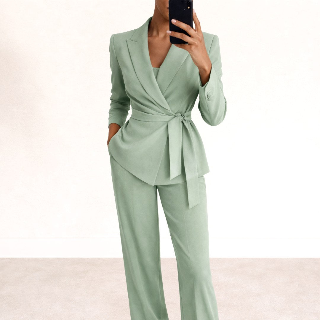 Katarzyna | Damen Blazer mit Bindegürtel und weit geschnittener Hose, Zweiteiler | Nomadnts | Nomadnts