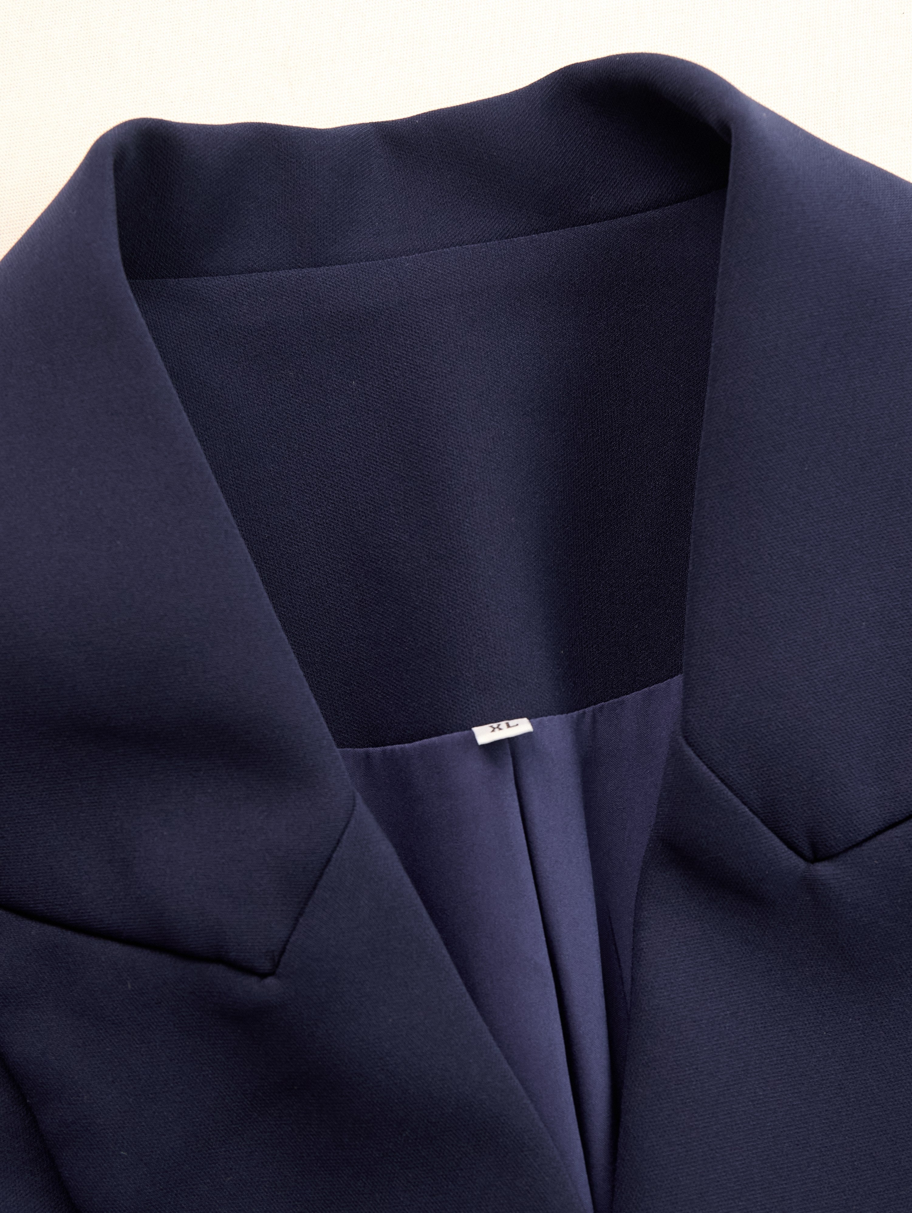 Laurine | Damen tailliert geschnittenes Blazer-Midikleid, strukturiertes Midikleid | Nomadnts | Nomadnts