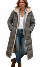 Luisa | Damen Langer Mantel mit Kapuze und Wattierung, Sherpa-gefütterter Wintermantel | Nomad NTS | Beige
