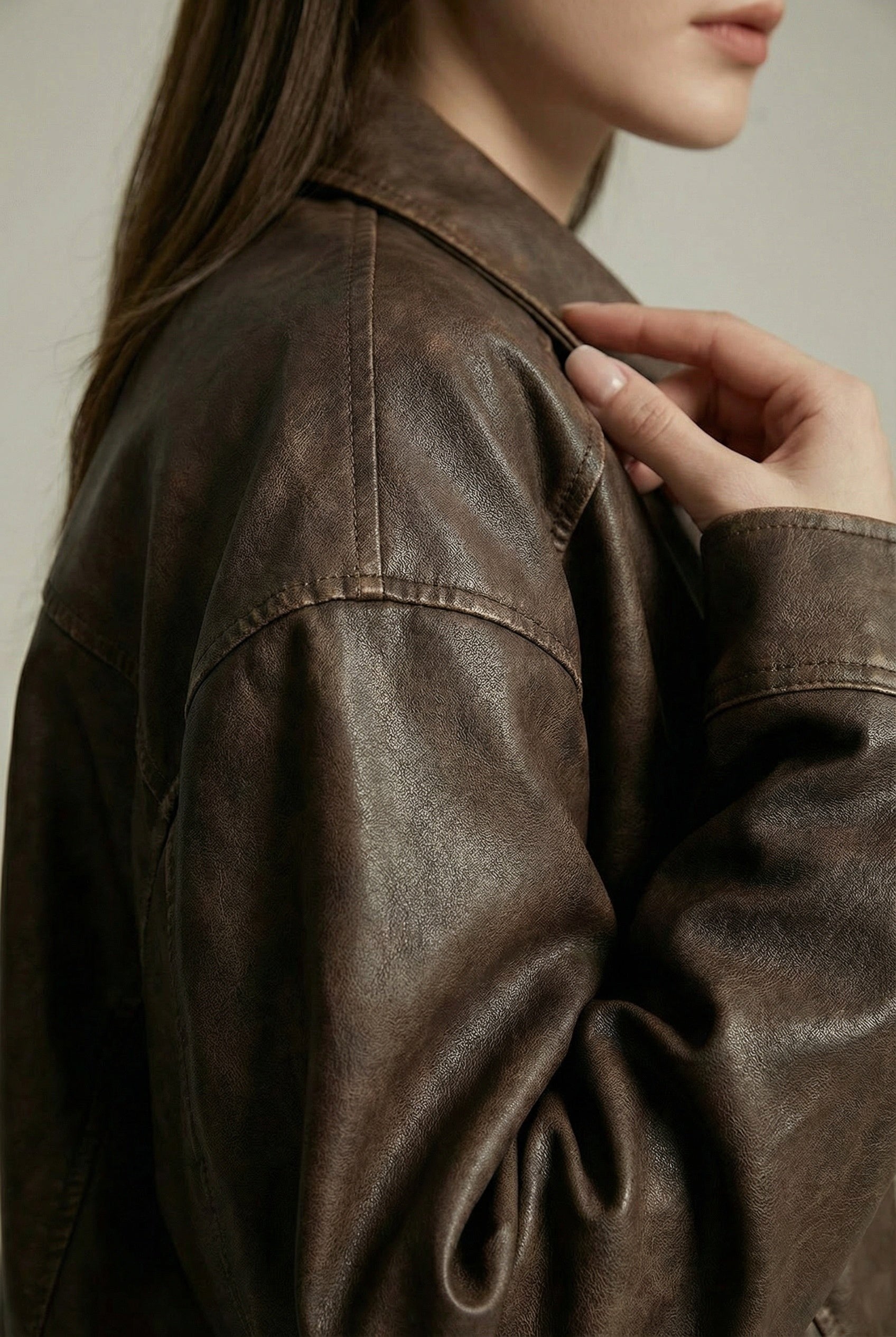 Margaux | Damen Oversized Kunstlederjacke, Vintage-Braun Oberbekleidung | Nomadnts | Nomadnts