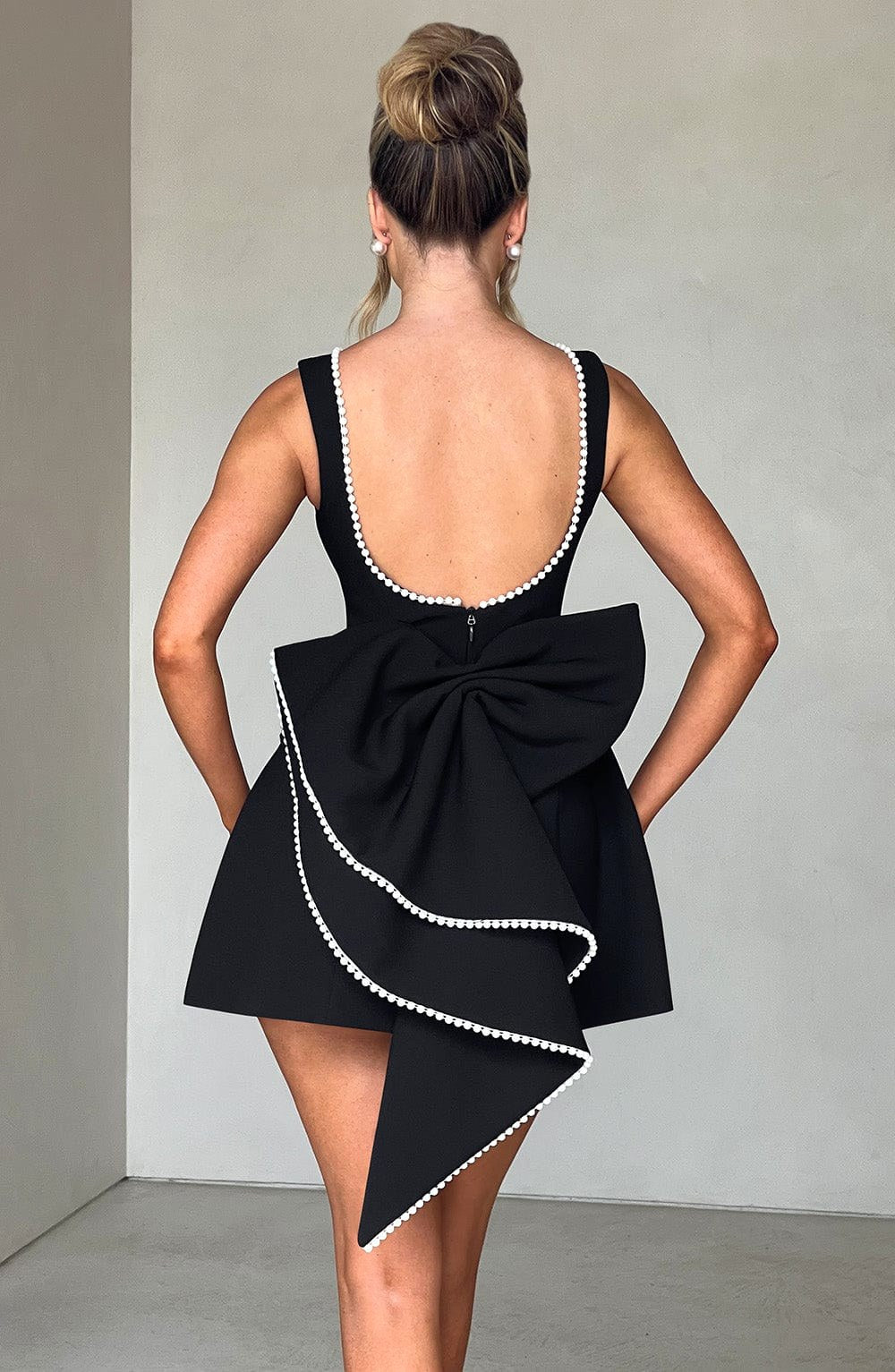 Noemie | Damen A-Linien-Minikleid mit Perlenbesatz, Kleid für Hochzeitsgäste | Nomadnts | Nomadnts