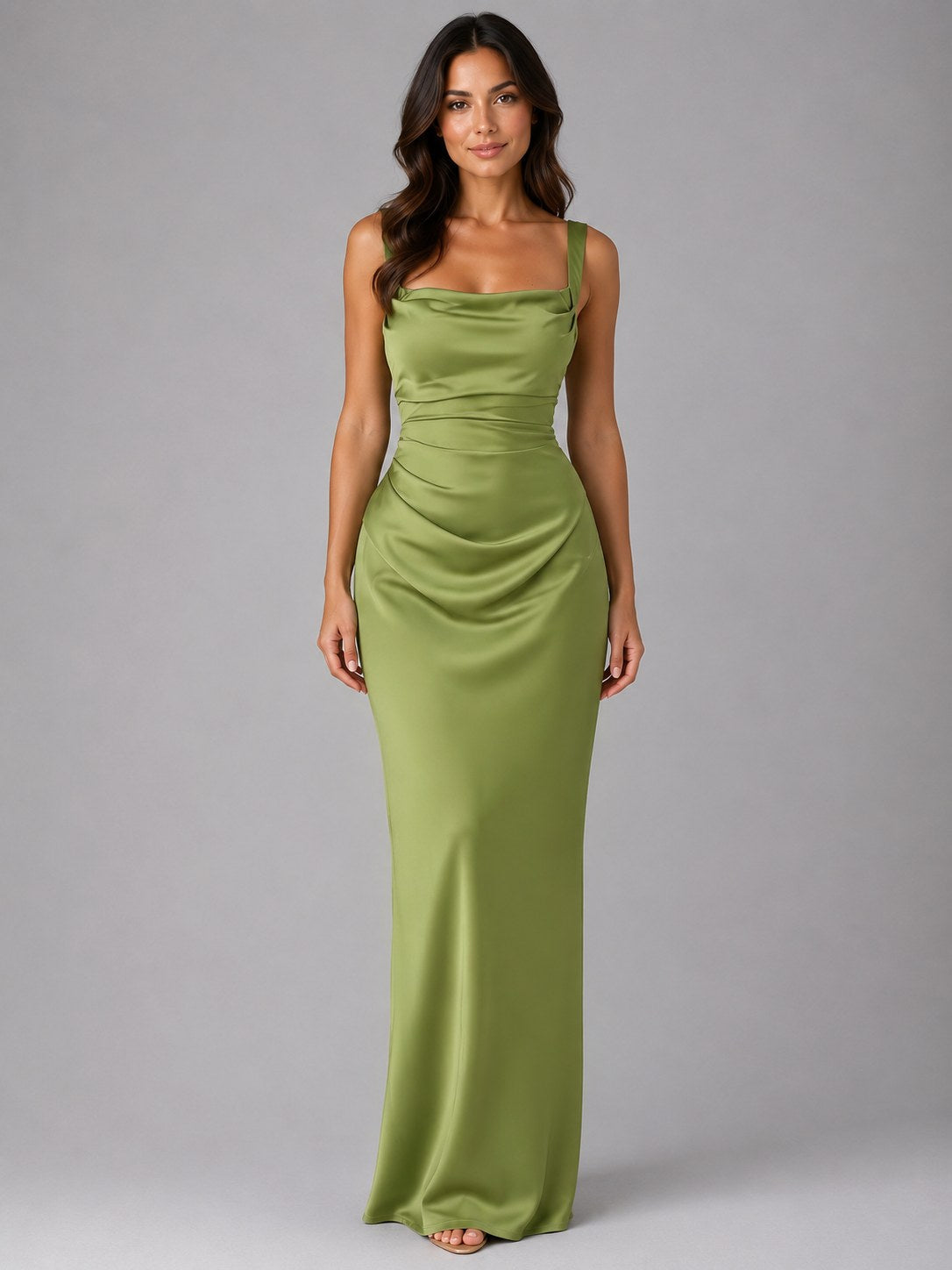 Nora | Damen Satin-Maxikleid mit gerafften Taille, geformtes Abendkleid | Nomadnts | Green