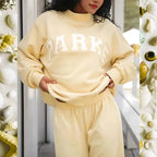 Thea | Damen Strick-Sweatshirt mit Stehkragen, Varsity-Buchstaben-Pullover | Nomadnts | Nomadnts