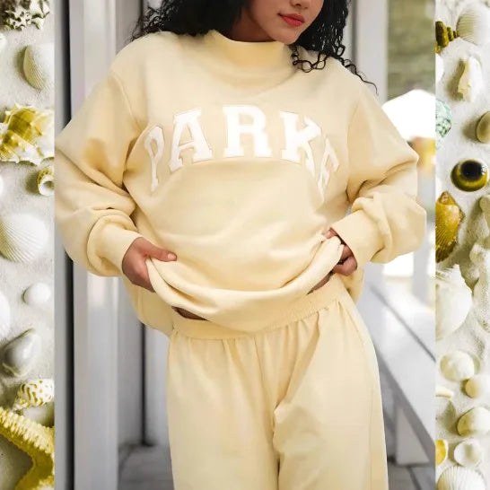Thea | Damen Strick-Sweatshirt mit Stehkragen, Varsity-Buchstaben-Pullover | Nomadnts | Nomadnts