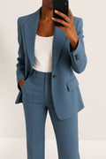 Vivienne | Damen tailliert geschnittenes Blazer- und Hosen-Set | Nomadnts | Blue