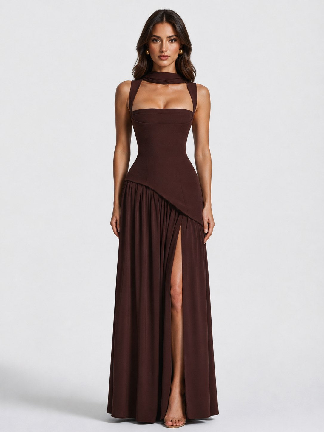 Willow | Damen geformtes Maxikleid mit Satin-Gefühl, drapiertes Abendkleid | Nomadnts | Brown