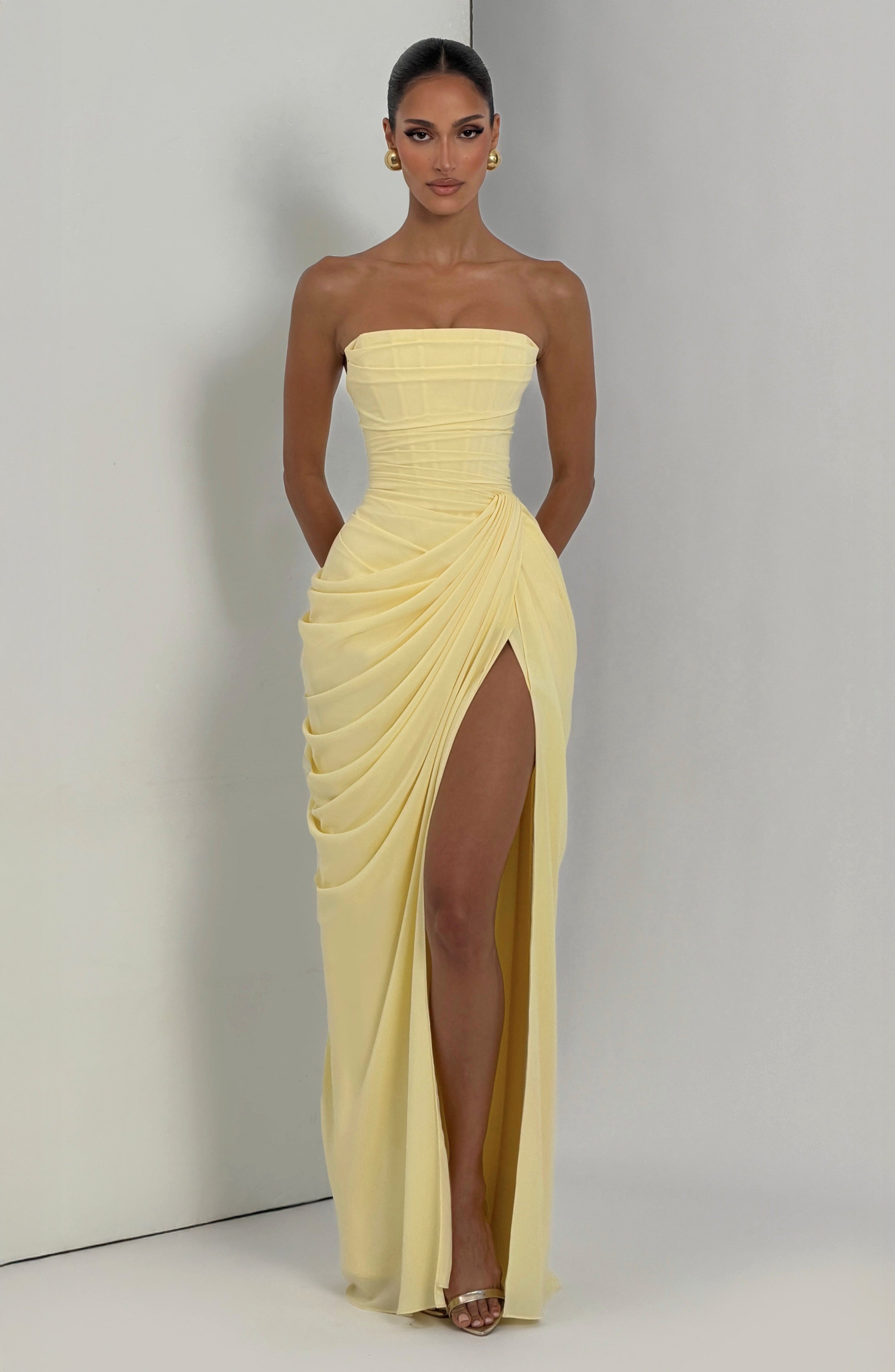 Yvette | Damen trägerloses Maxikleid, Abendkleid mit gerafften Taille | Nomadnts | Nomadnts